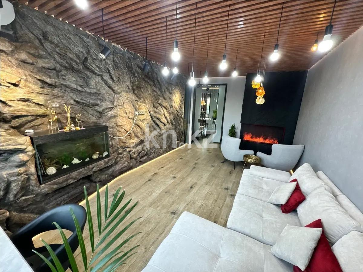 Продажа 4-комнатной квартиры, 124 м², пр. Тауелсыздык, дом  23 в Астане