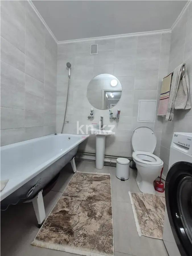 Продажа 1-комнатной квартиры, 37 м², пр. Кошкарбаева, дом  60 в Астане - фото 3