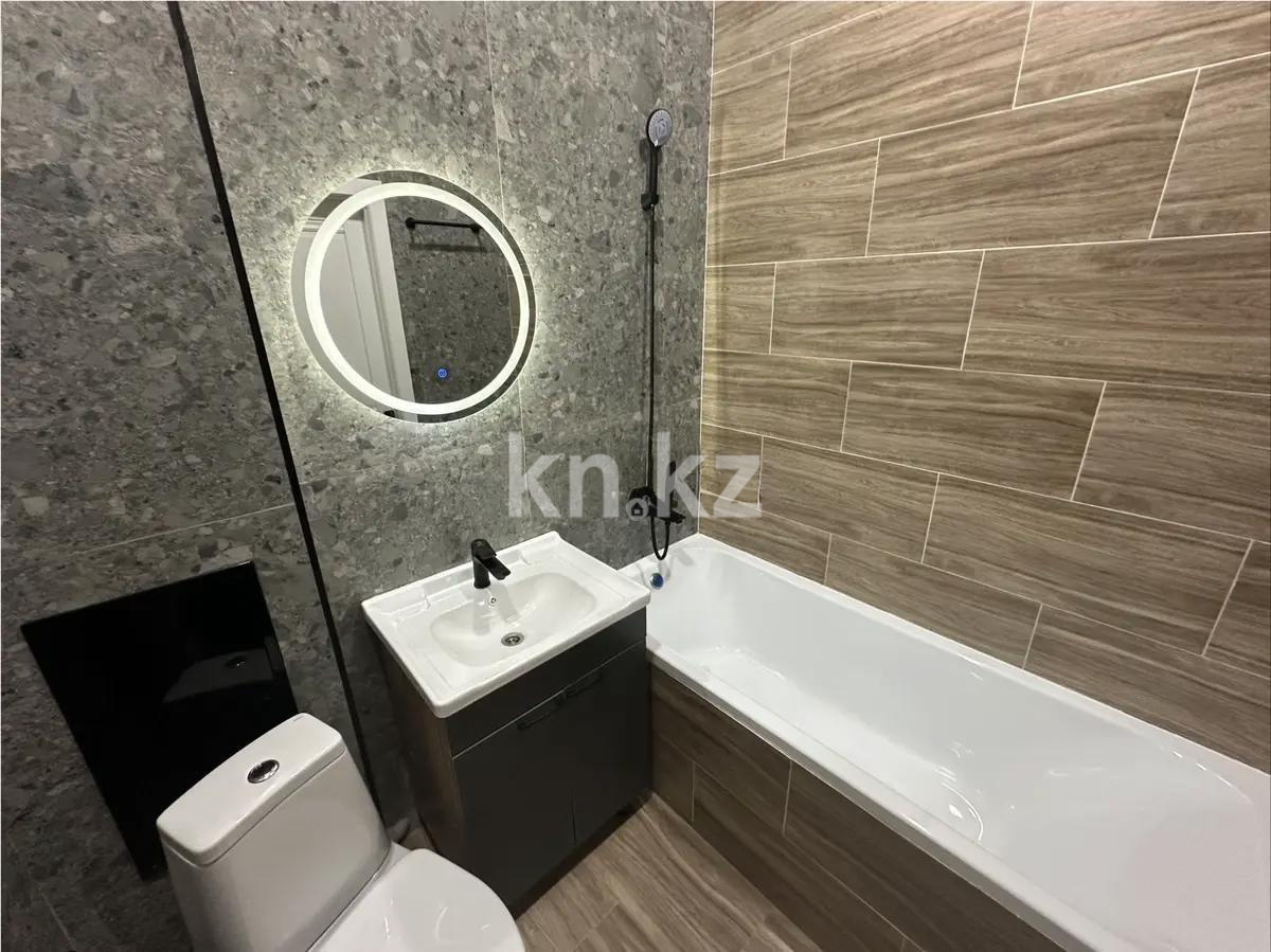 Продажа 2-комнатной квартиры, 38 м², ул. Муканова, дом  81 в Караганде - фото 4