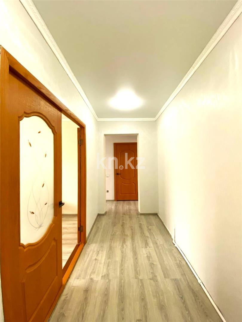Продажа 3-комнатной квартиры, 65 м², ул. Стахановская, дом  24 в Караганде - фото 6