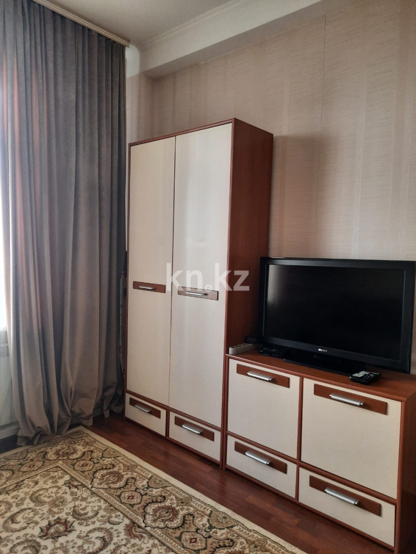 Аренда 1-комнатной квартиры, 37 м² в Астане