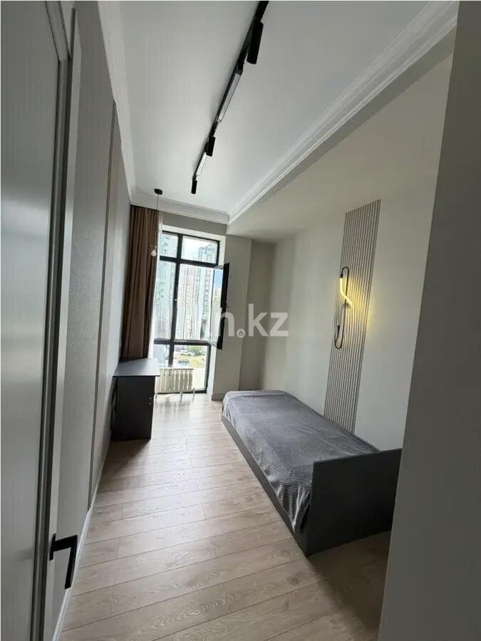 Продажа 4-комнатной квартиры, 86.5 м² в Алматы - фото 3