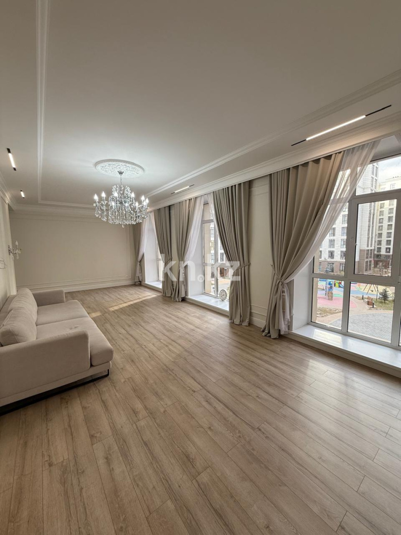 Продажа 4-комнатной квартиры, 140 м², ул. Бокейхана, дом  3б - Керей Жанибек Хандар в Астане