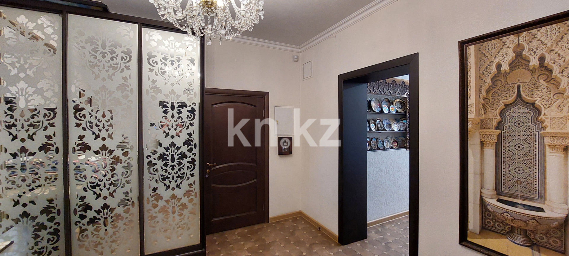 Продажа 4-комнатной квартиры, 145 м², ул. Аманжолова, дом  41 в Караганде - фото 8