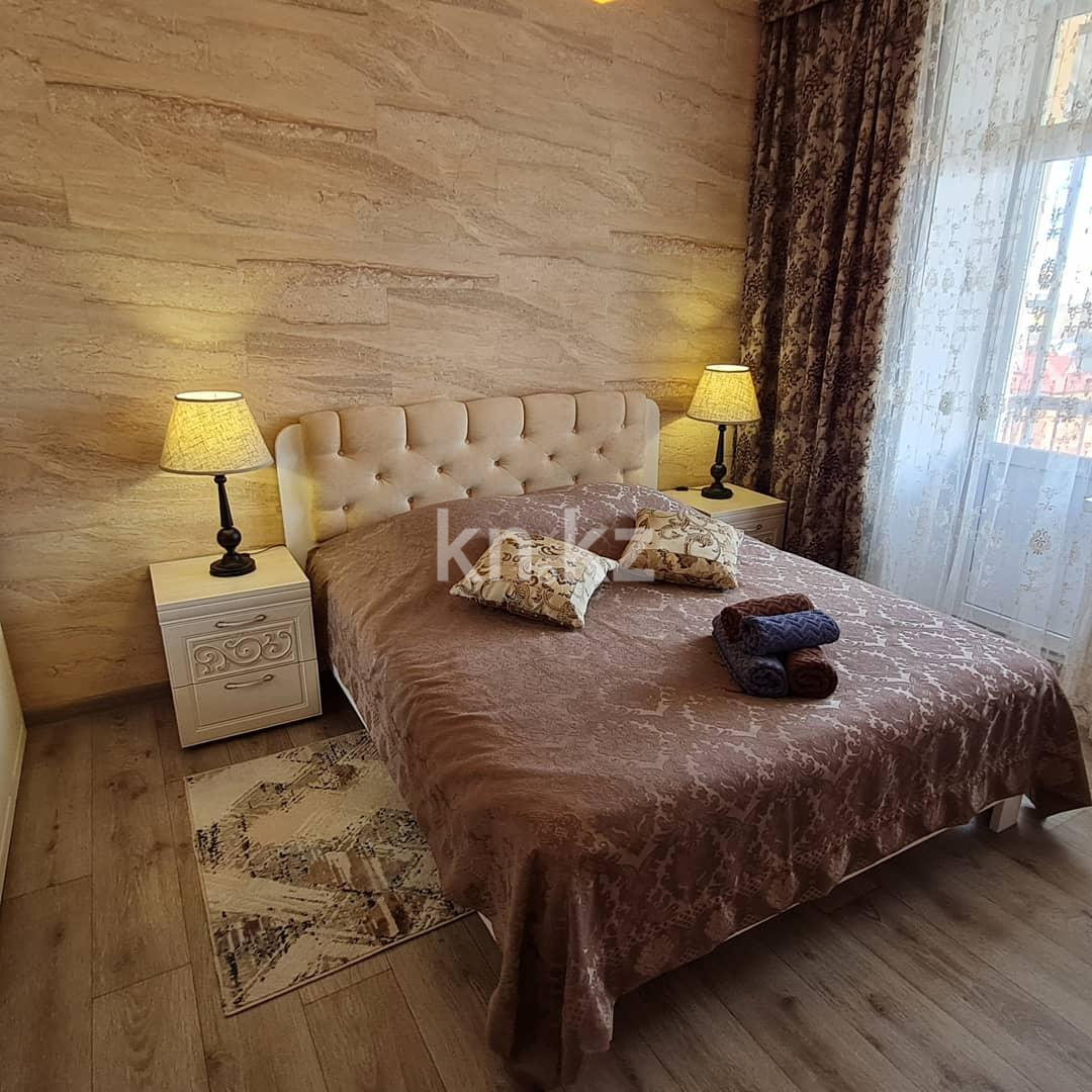 Аренда 2-комнатной квартиры посуточно, 56 м², ул. Чехова, дом  55 в Усть-Каменогорске - фото 12