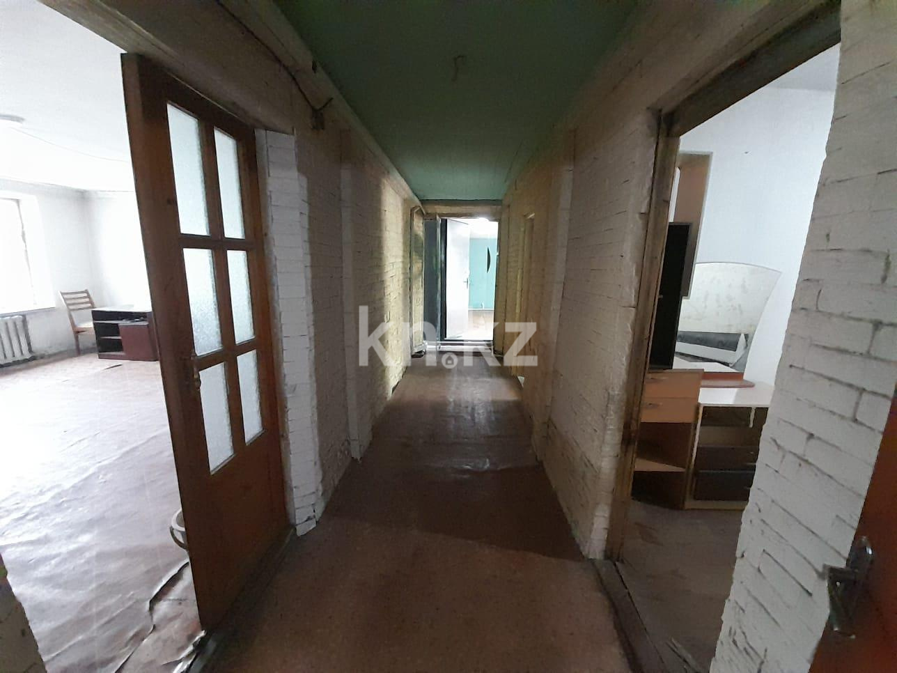 Продажа 4-комнатной квартиры, 96 м², ул. Степная, дом  1а в Караганде - фото 7