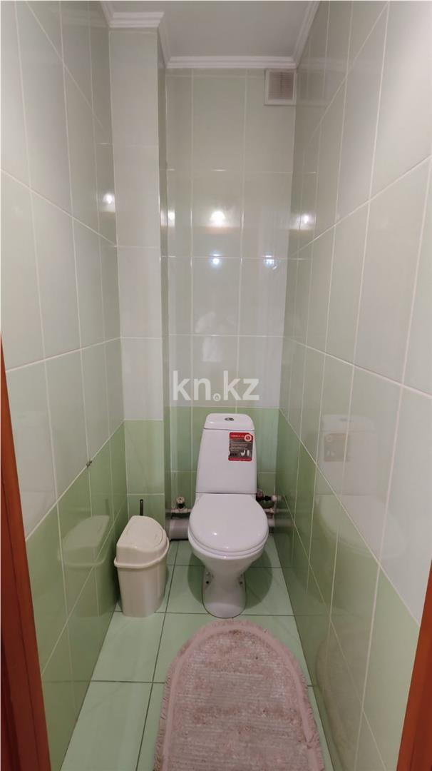 Продажа 3-комнатной квартиры, 64 м², ул. Муканова в Караганде - фото 8