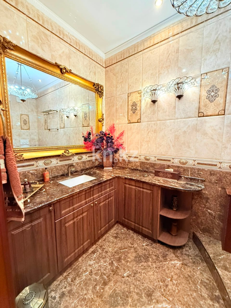Продажа 5-комнатной квартиры, 300 м² в Астане - фото 18