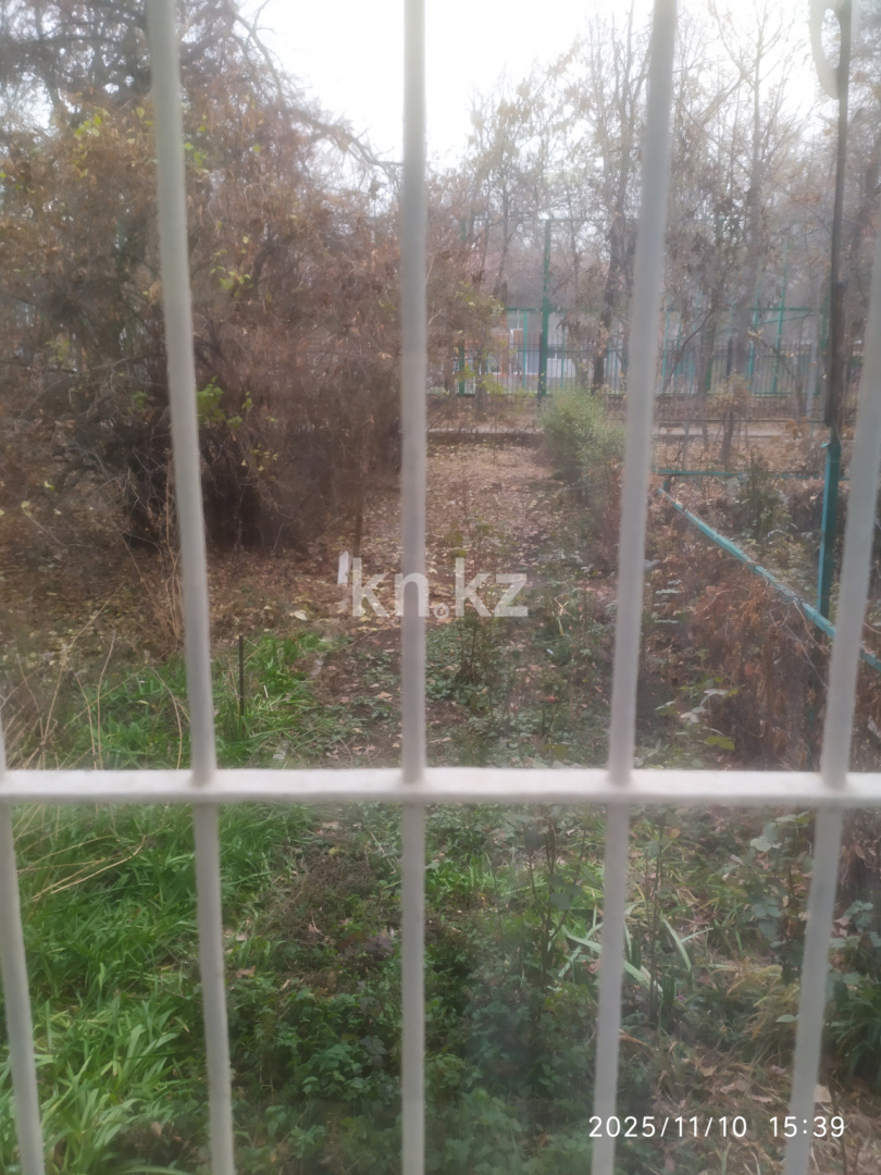 Аренда 3-комнатной квартиры, 58 м², 3 мкр., дом  47 - пр. Улугбека в Алматы - фото 11