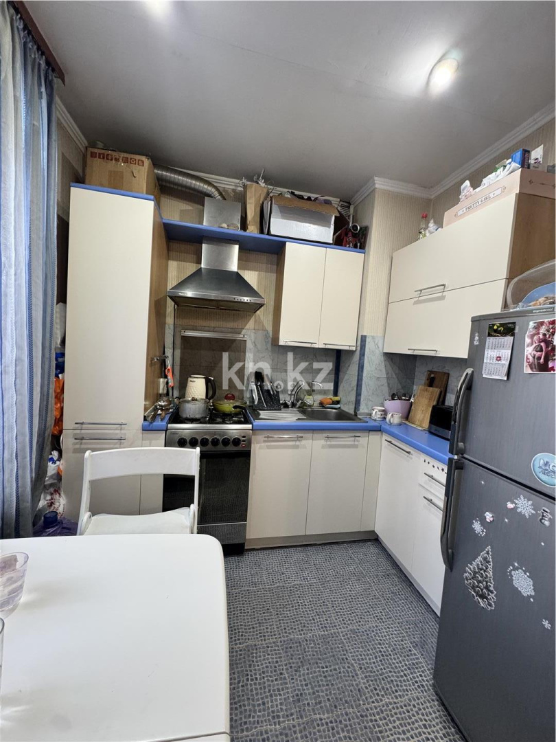 Продажа 3-комнатной квартиры, 65 м², ул. Абая, дом  74 в Караганде - фото 3