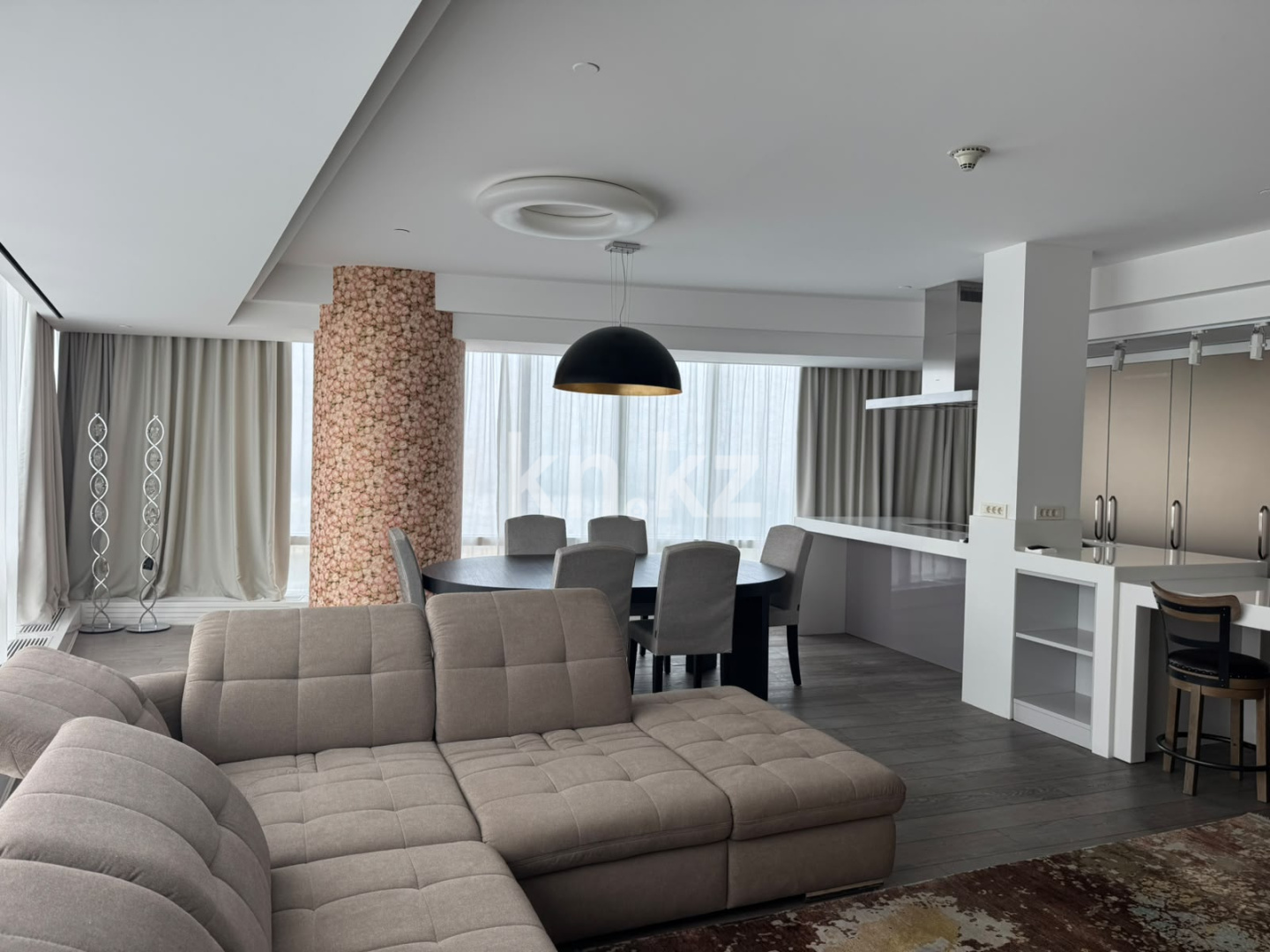 Продажа 4-комнатной квартиры, 185 м² в Алматы