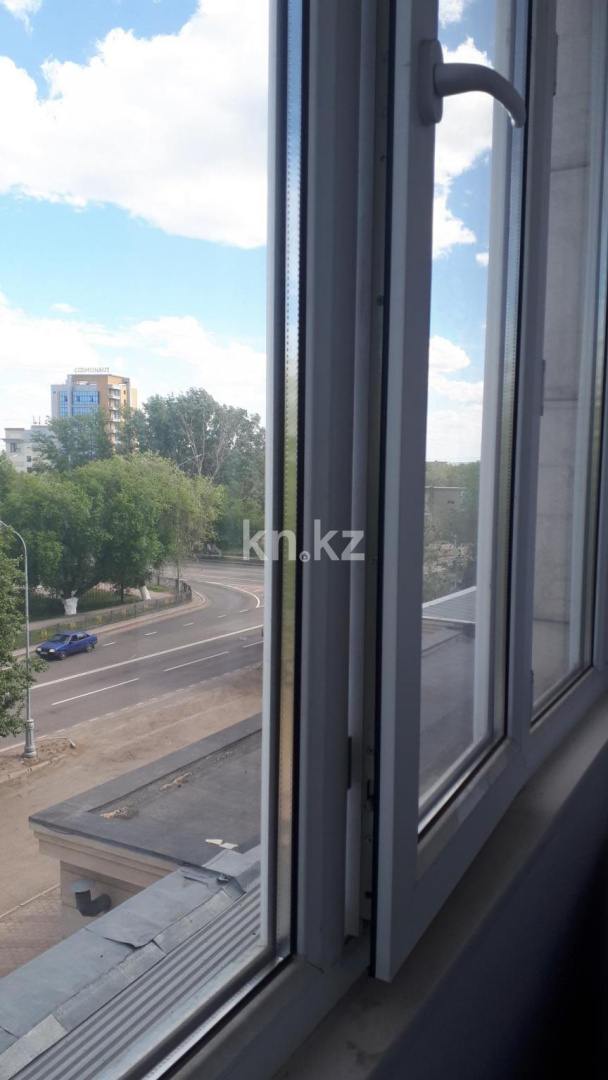 Продажа 5-комнатной квартиры, 119 м², ул. Аманжолова, дом  69 в Караганде - фото 21