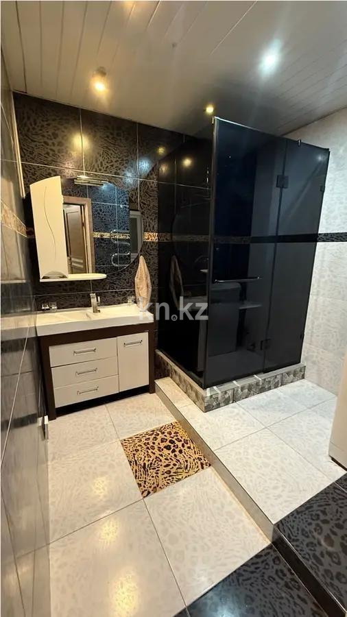 Продажа 3-комнатной квартиры, 133 м², ул. Сатпаева, дом  30а в Алматы - фото 4