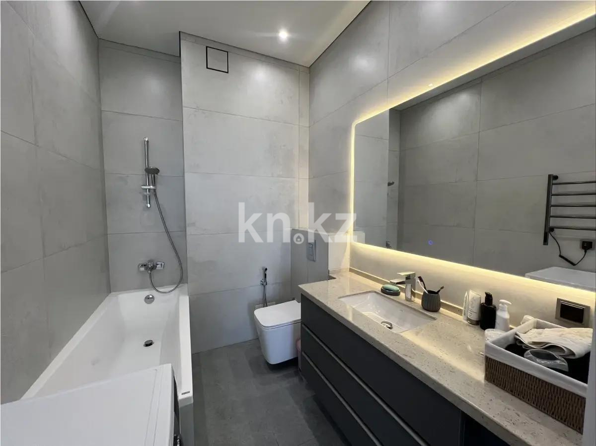 Продажа 3-комнатной квартиры, 86 м², ул. Жарокова, дом  218 в Алматы - фото 4