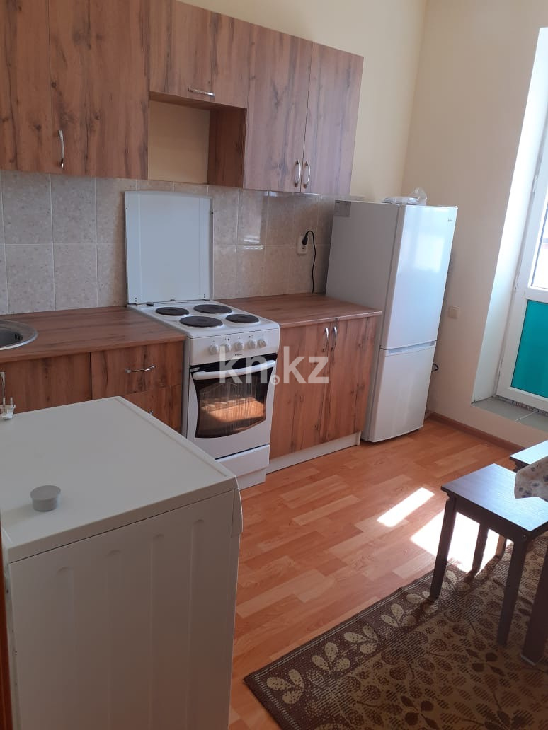 Аренда 1-комнатной квартиры, 40 м² в Астане