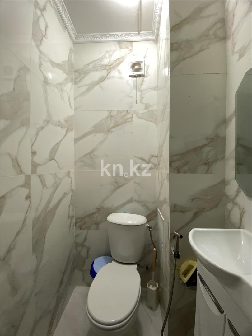 Продажа 2-комнатной квартиры, 60 м², ул. Азербаева в Астане - фото 9