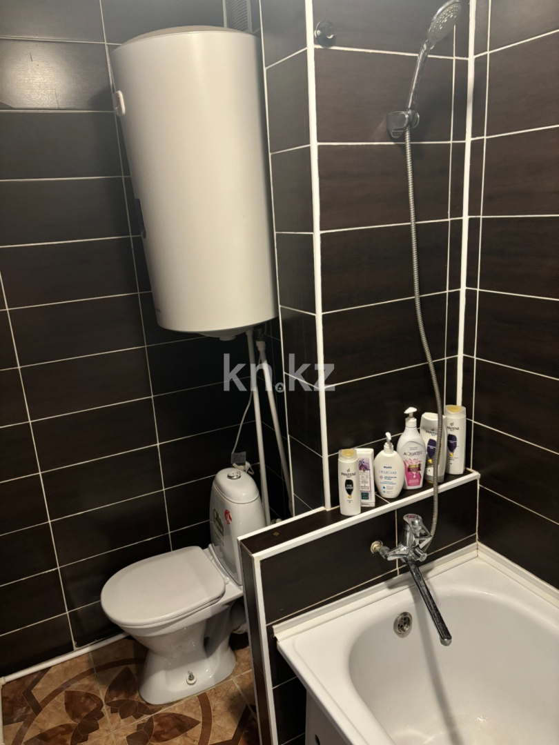 Продажа 2-комнатной квартиры, 54 м², мкр-н Голубые Пруды в Караганде - фото 12