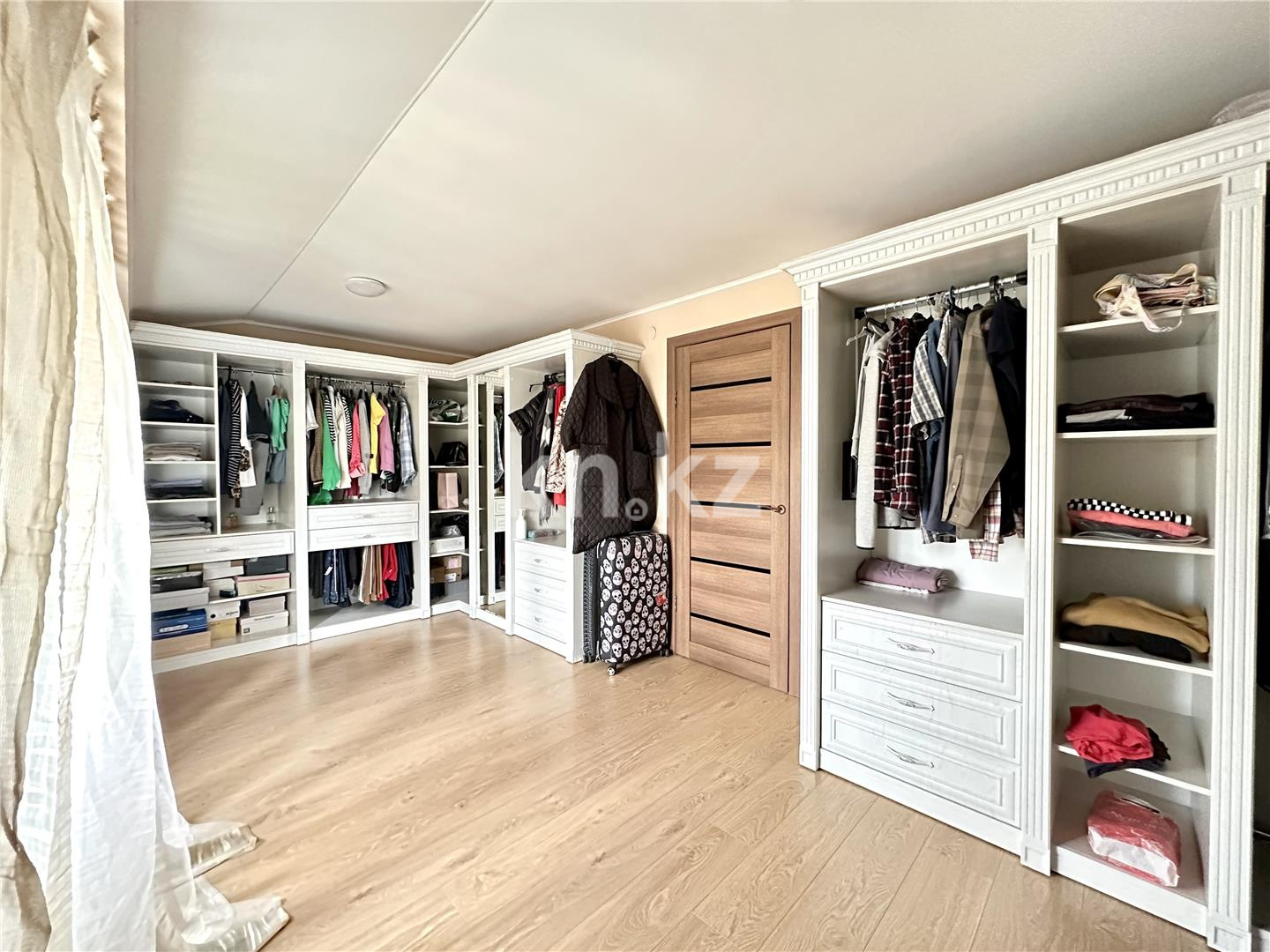 Продажа 6-комнатного дома, 400.7 м² в Караганде - фото 25