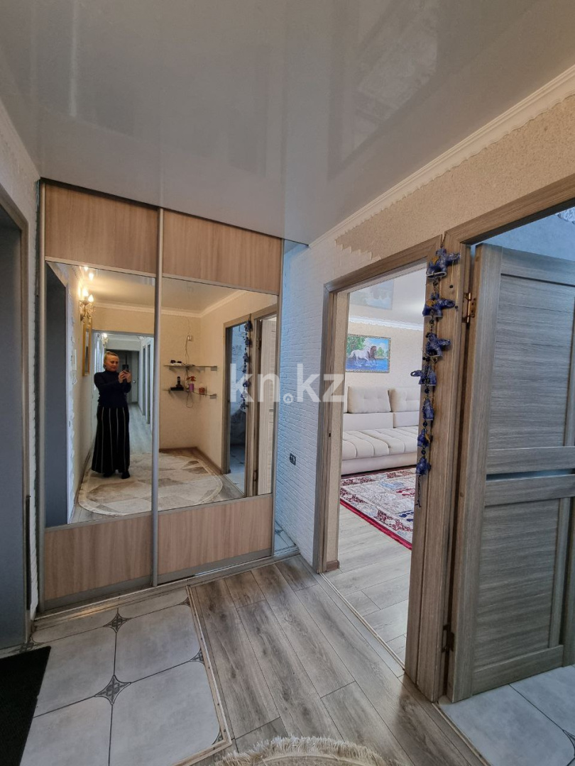 Продажа 4-комнатной квартиры, 90 м², ул. Дюсембекова, дом  4 в Караганде - фото 9