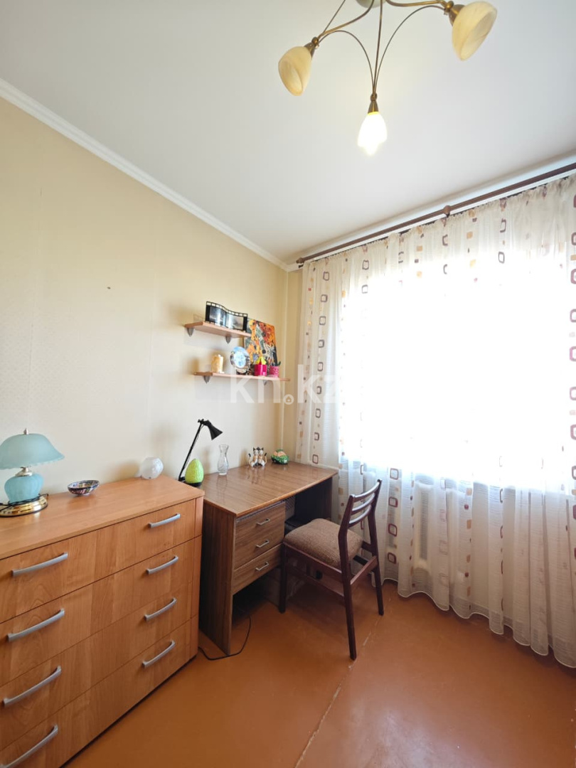 Продажа 4-комнатной квартиры, 75 м², пр. Шахтеров, дом  7 в Караганде - фото 7