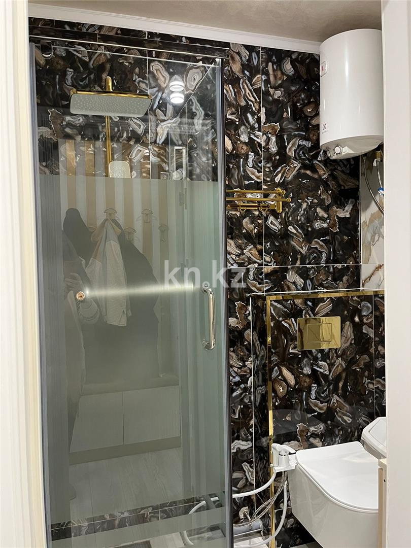 Продажа 4-комнатной квартиры, 106 м², ул. Дюсембекова в Караганде - фото 7