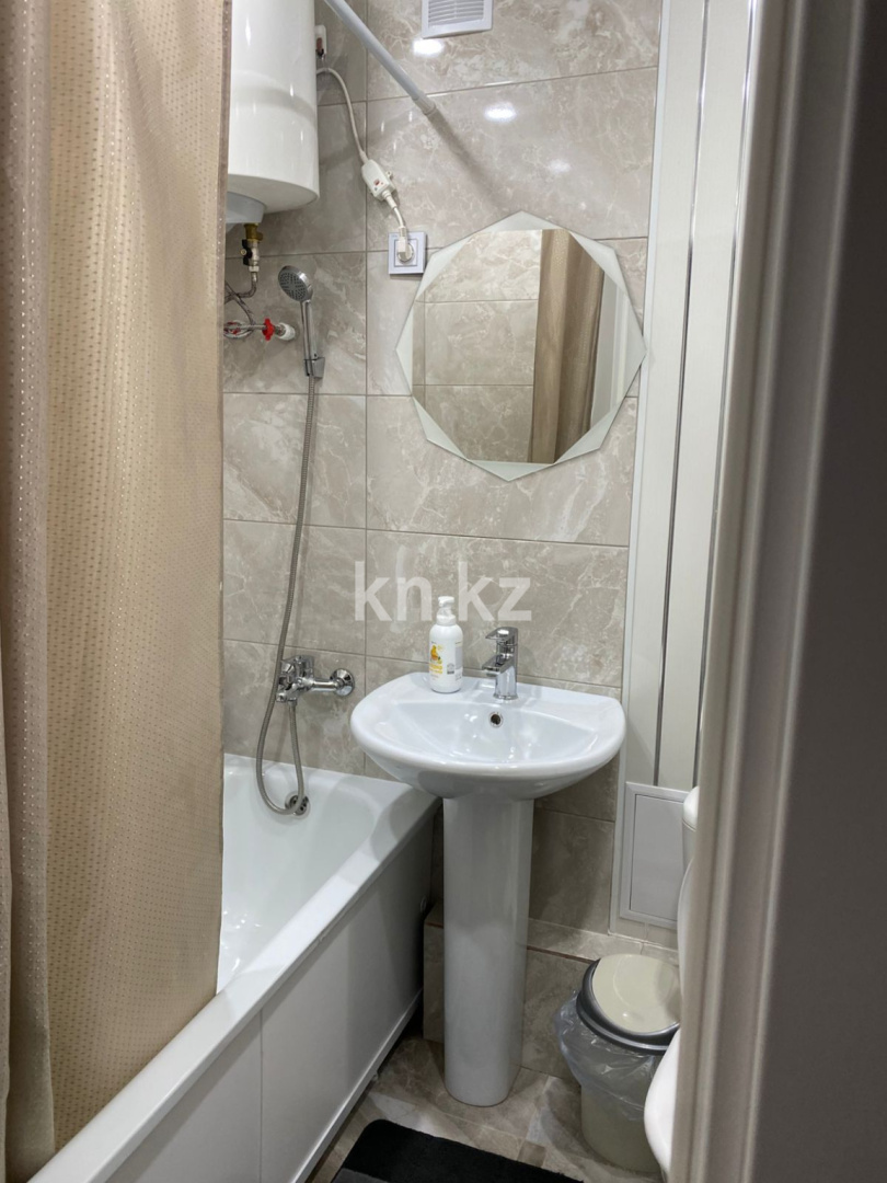 Аренда 1-комнатной квартиры посуточно, 36 м², Микрорайон Юбилейный, дом  37 в Кокшетау - фото 3