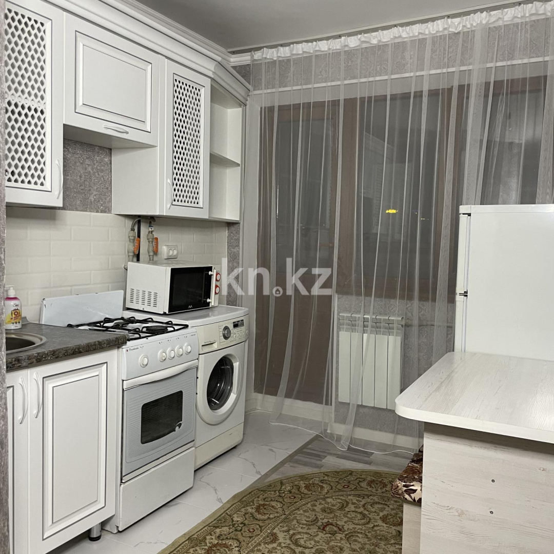 Аренда 1-комнатной квартиры посуточно, 52 м², ул. Байтурсынова, дом  7 в Шымкенте