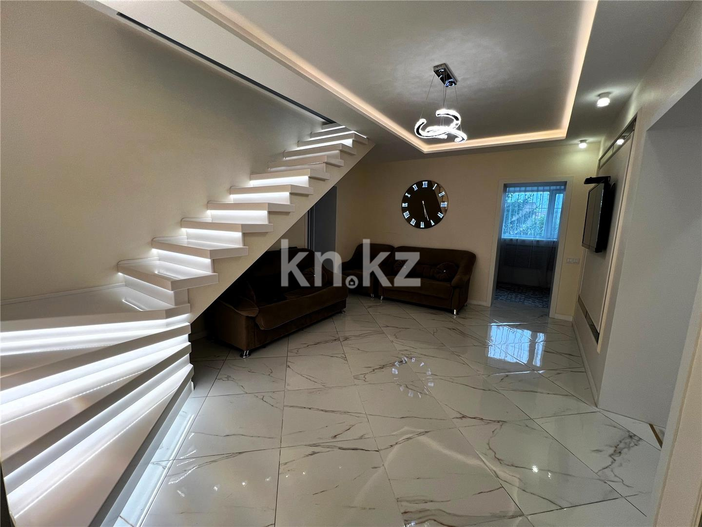 Продажа 6-комнатного дома, 220 м² в Караганде