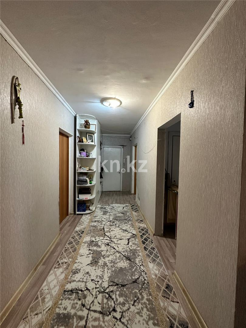 Продажа 4-комнатной квартиры, 79 м², пр. Шахтеров в Караганде - фото 15