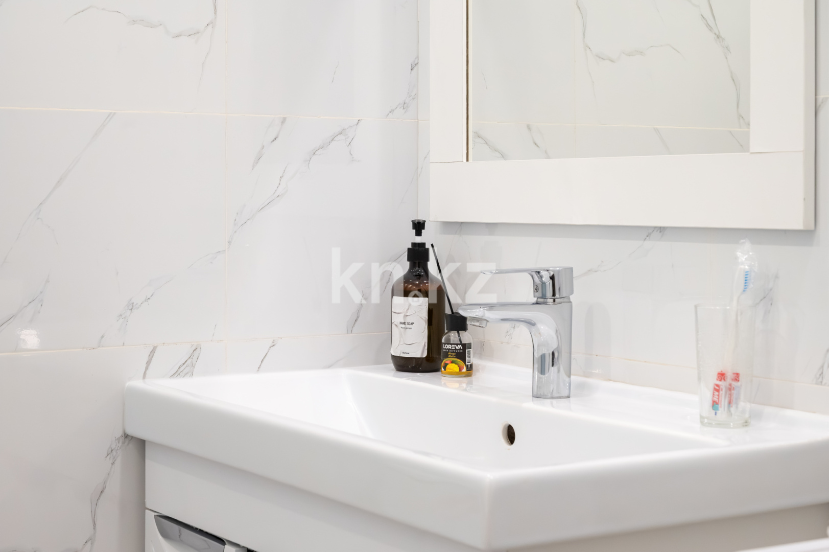 Аренда 1-комнатной квартиры посуточно, 50 м² в Алматы - фото 19