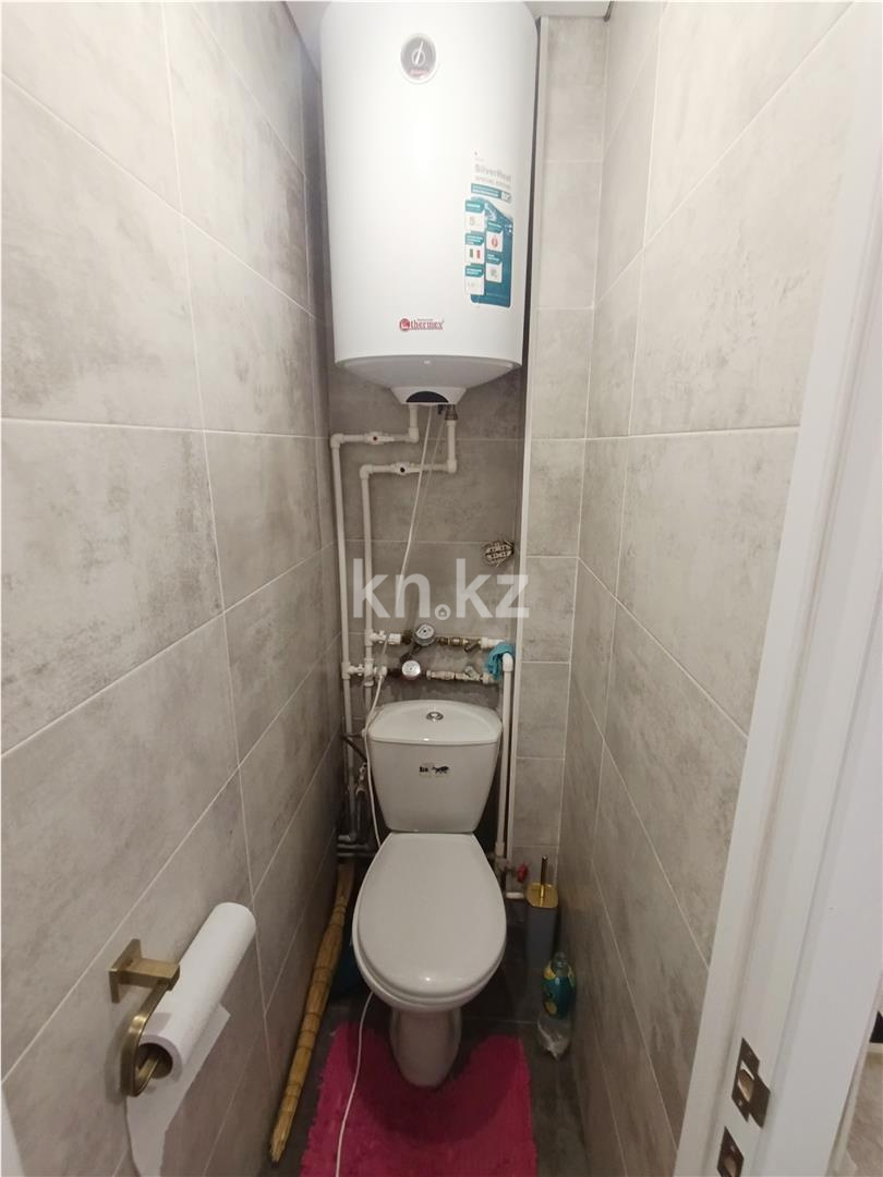 Продажа 2-комнатной квартиры, 47 м², 15 мкр. в Караганде - фото 9