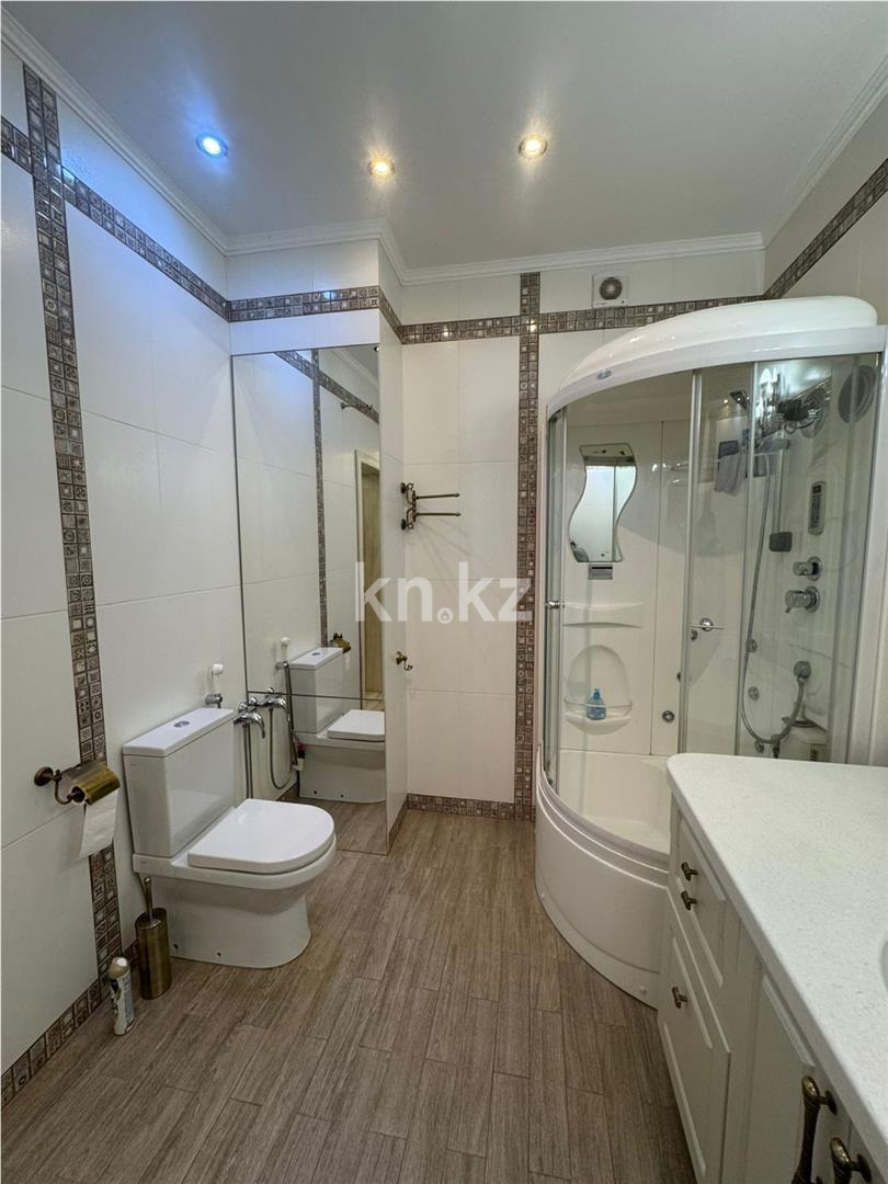 Продажа 3-комнатной квартиры, 105 м², пр. Бухар-жырау в Караганде - фото 11