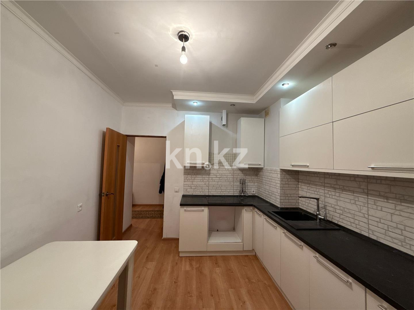 Продажа 3-комнатной квартиры, 77 м², ул. Айтматова в Астане - фото 8