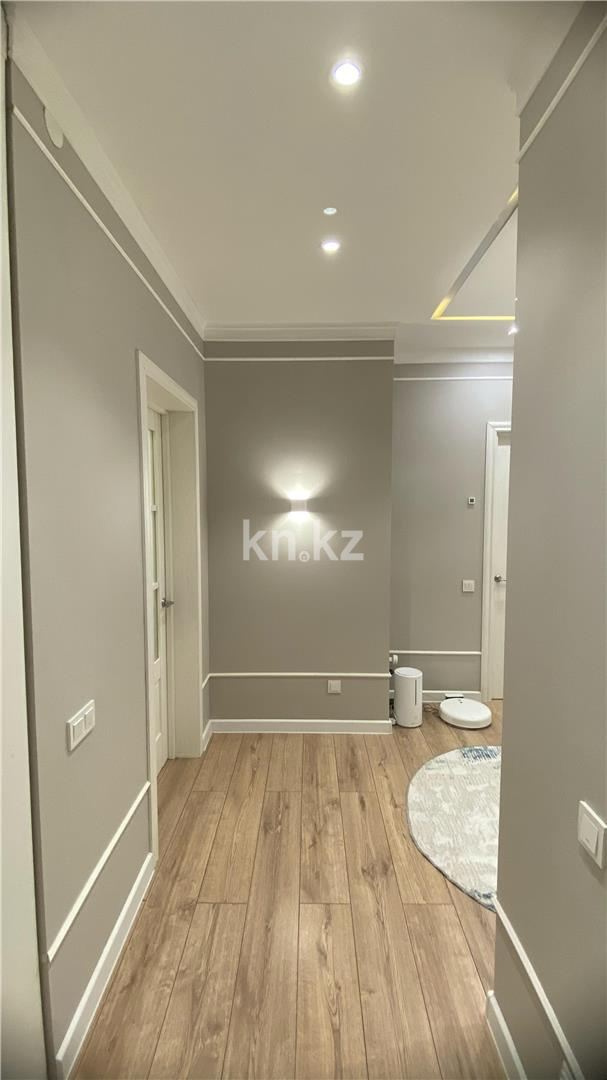 Продажа 3-комнатной квартиры, 83 м², ул. Аманжолова в Астане - фото 18