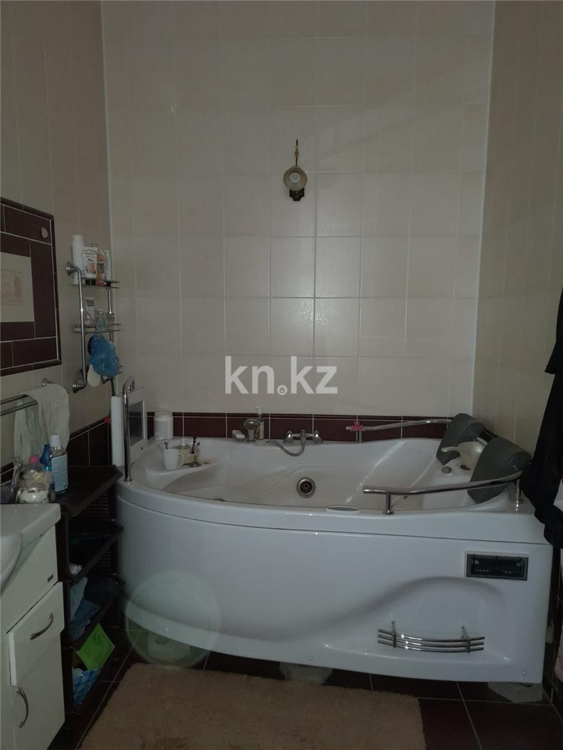 Продажа 10-комнатного дома, 560 м², ул. Байсеитовой в Темиртау - фото 20