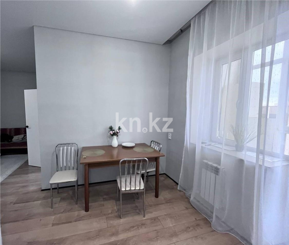 Продажа 2-комнатной квартиры, 40 м², 137 учетный квартал, дом  349 в Караганде - фото 9