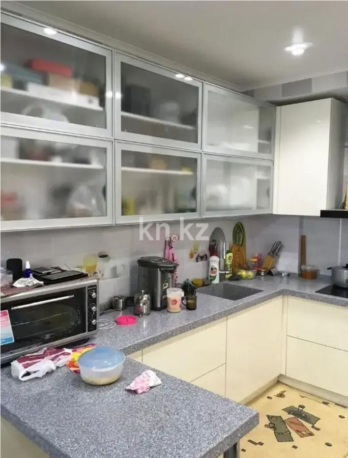 Продажа 3-комнатной квартиры, 107 м², ул. Толе би, дом  298/3 в Алматы - фото 4