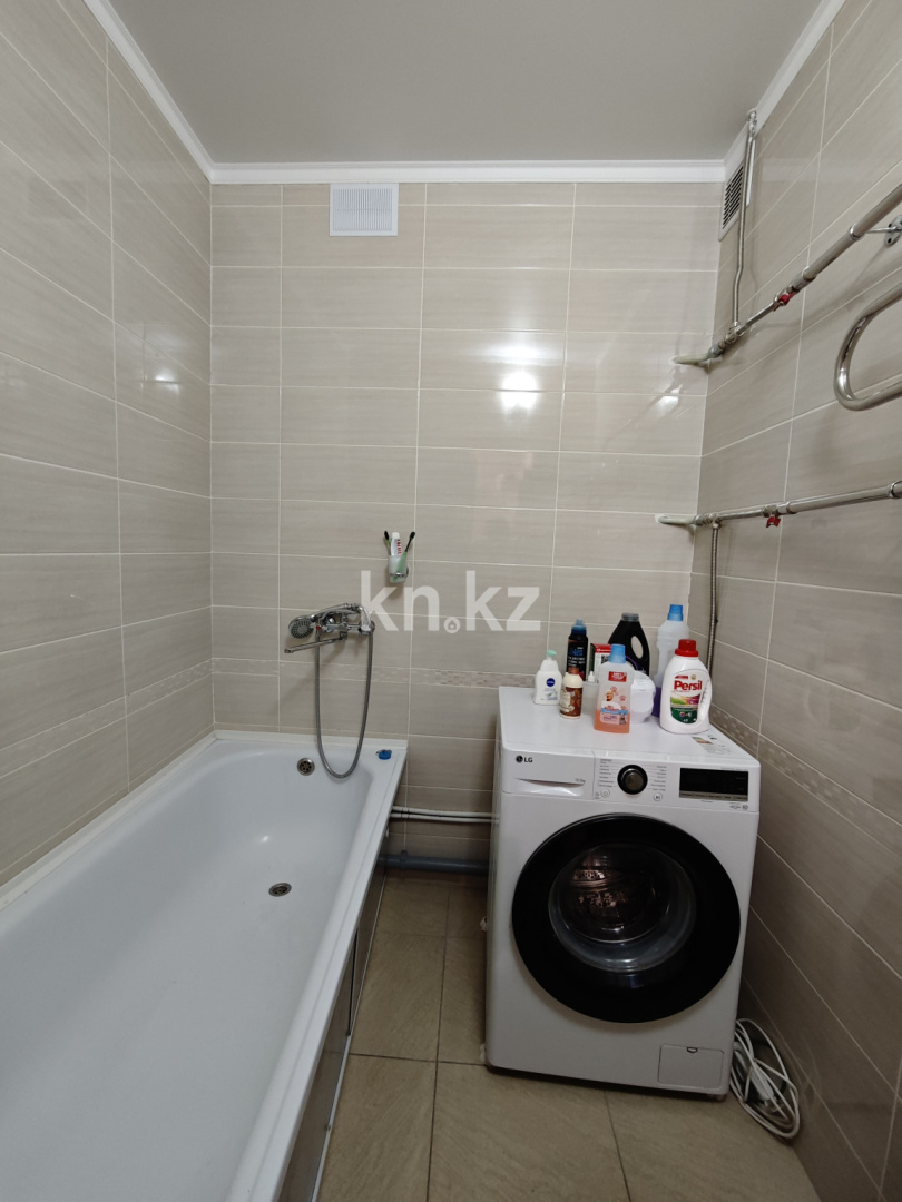 Продажа 2-комнатной квартиры, 54 м², ул. Нурмагамбетова, дом  34 в Усть-Каменогорске - фото 8