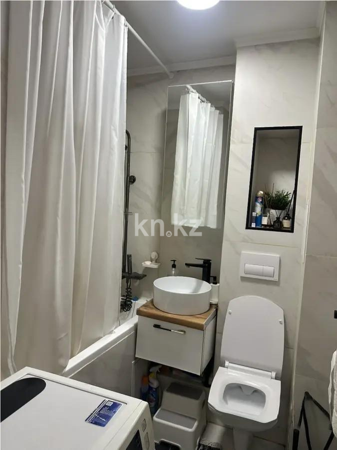 Продажа 3-комнатной квартиры, 60 м², мкр-н 5, дом  9 в Алматы - фото 4