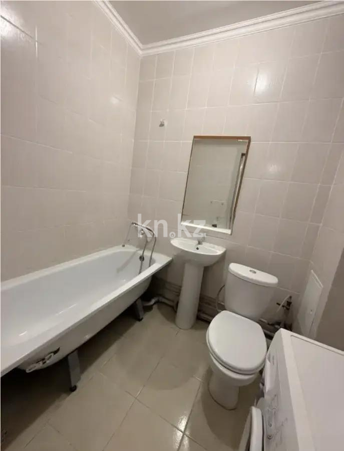 Продажа 1-комнатной квартиры, 40 м², пр. Абылай хана, дом  54а в Астане - фото 3