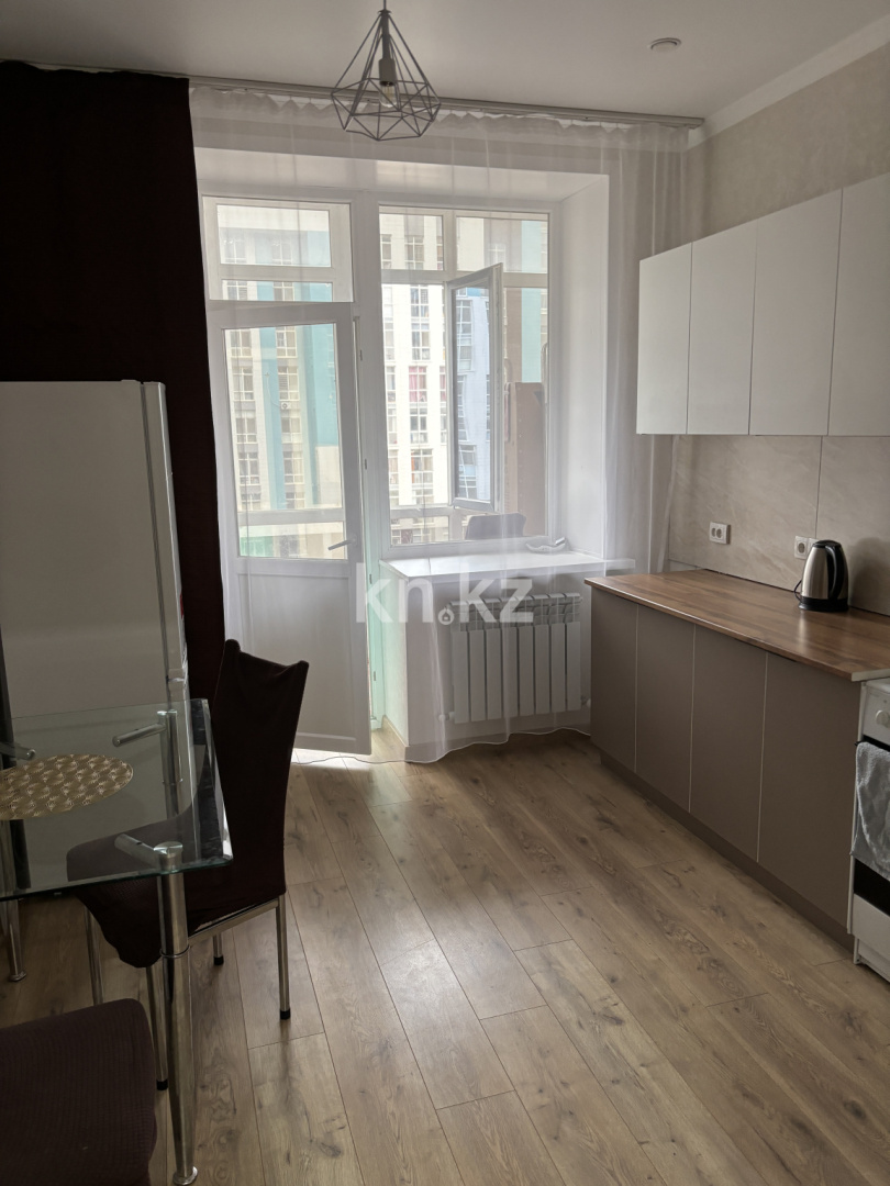 Аренда 1-комнатной квартиры посуточно, 40 м², ул. Байтурсынова, дом  18 в Астане - фото 3