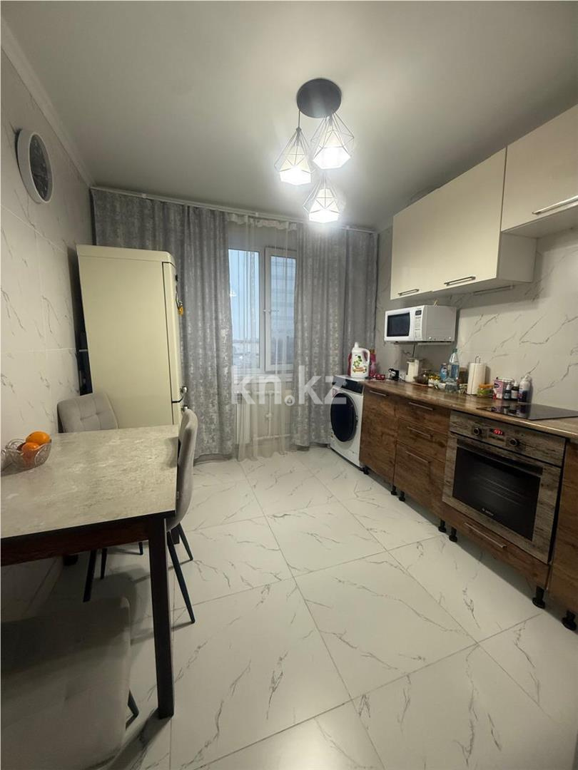 Продажа 3-комнатной квартиры, 64 м², ул. Затаевича (Зональная) в Караганде