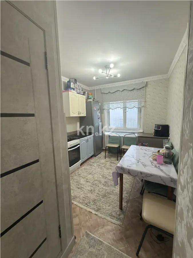 Продажа 2-комнатной квартиры, 56 м², мкр. Голубые Пруды, дом  18 в Караганде - фото 3