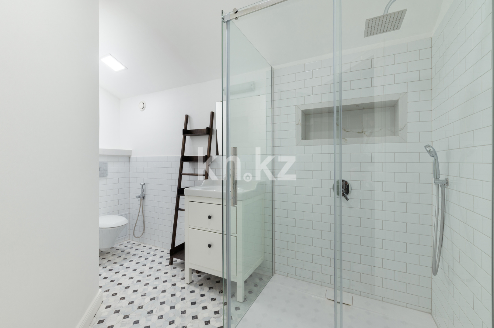 Продажа 4-комнатной квартиры, 188 м² в Караганде - фото 14