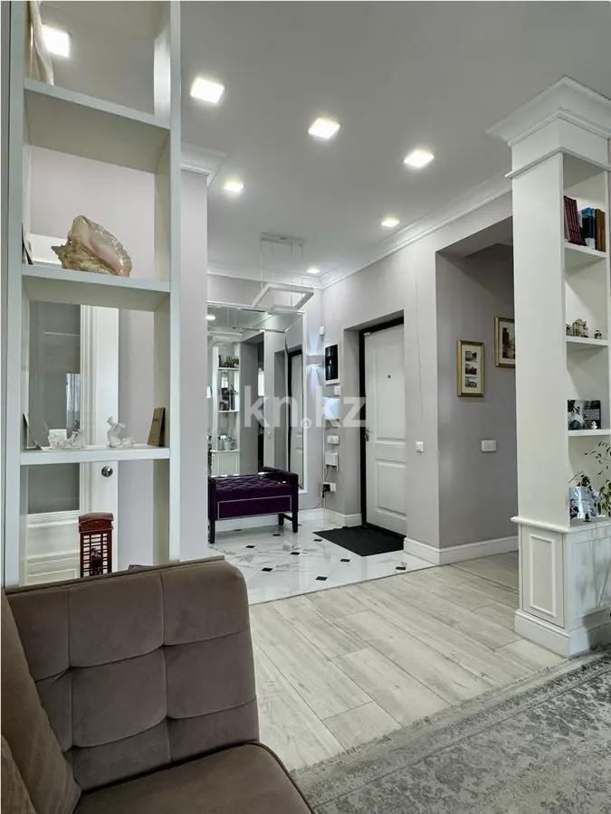 Продажа 2-комнатной квартиры, 73 м², ул. Курмангазы, дом  97 в Алматы - фото 3