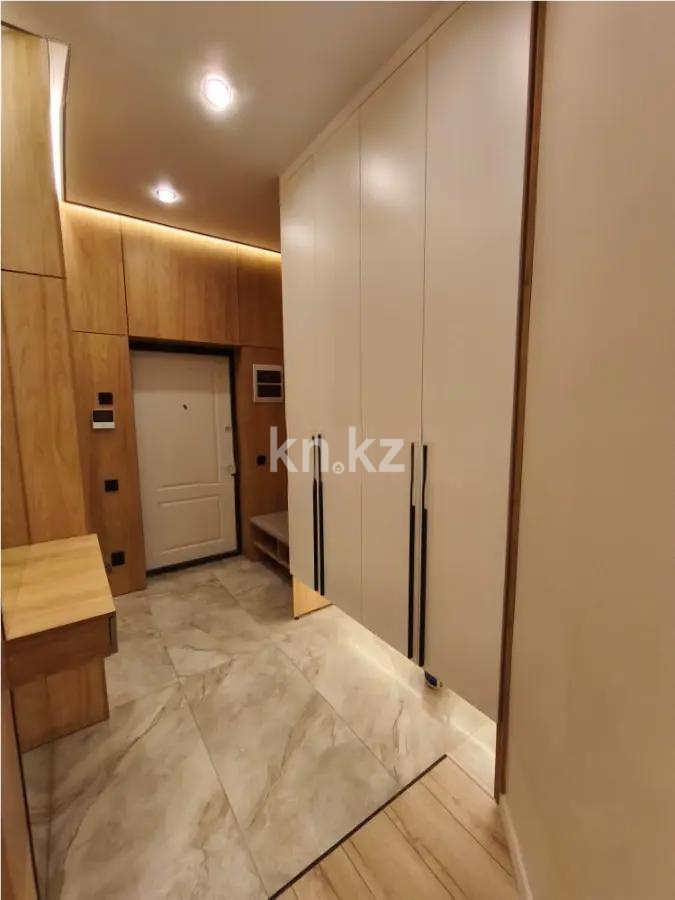 Продажа 3-комнатной квартиры, 76 м², ул. Букетова, дом  3/2 в Караганде - фото 5