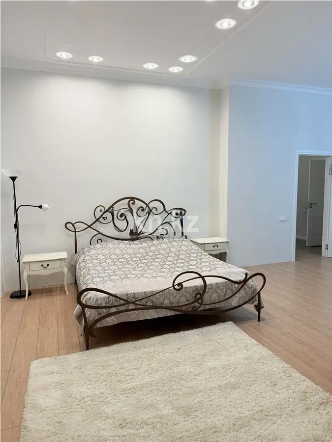 Продажа 5-комнатной квартиры, 228 м² в Астане - фото 2