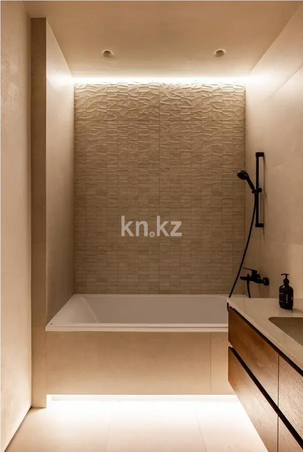 Продажа 3-комнатной квартиры, 125 м², ул. Калдаякова, дом  8/2 в Астане - фото 4