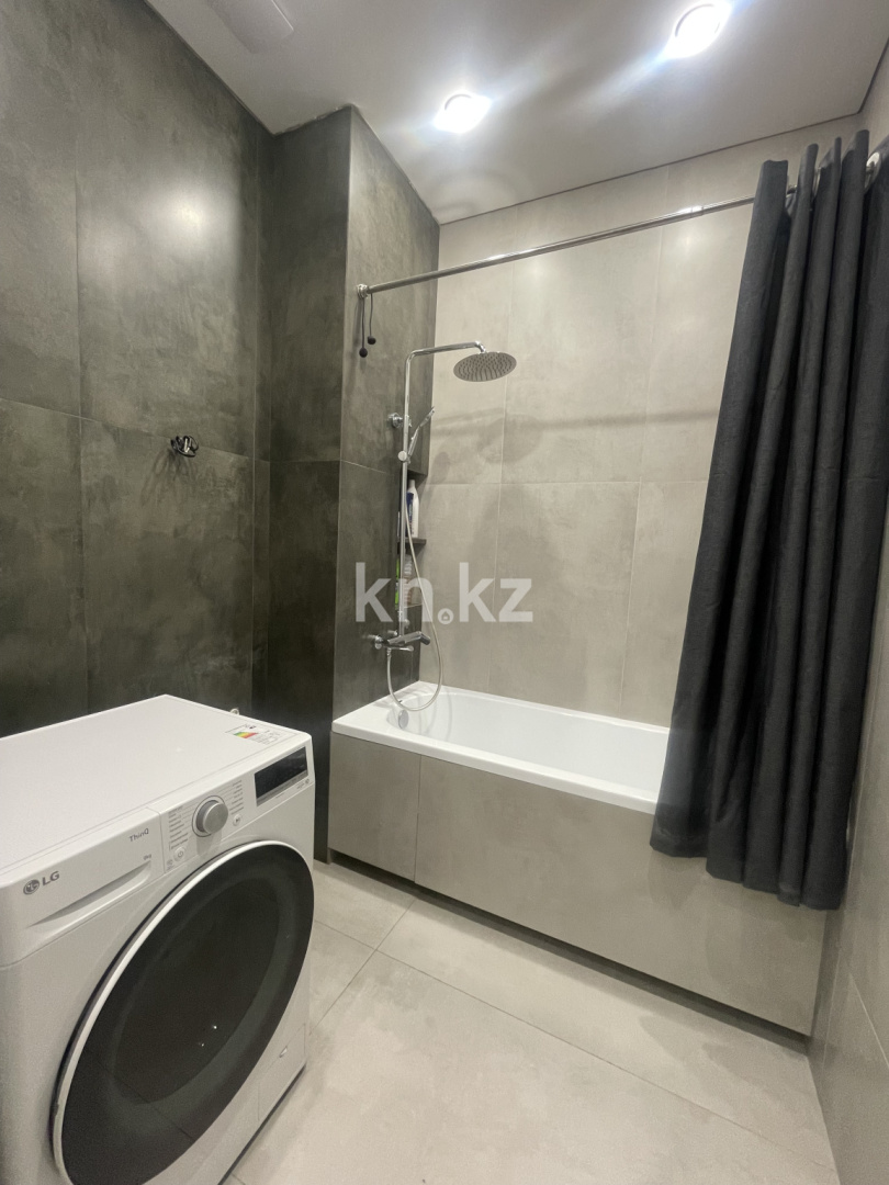 Продажа 3-комнатной квартиры, 74.8 м², ул. Муканова, дом  61/2 в Караганде - фото 13