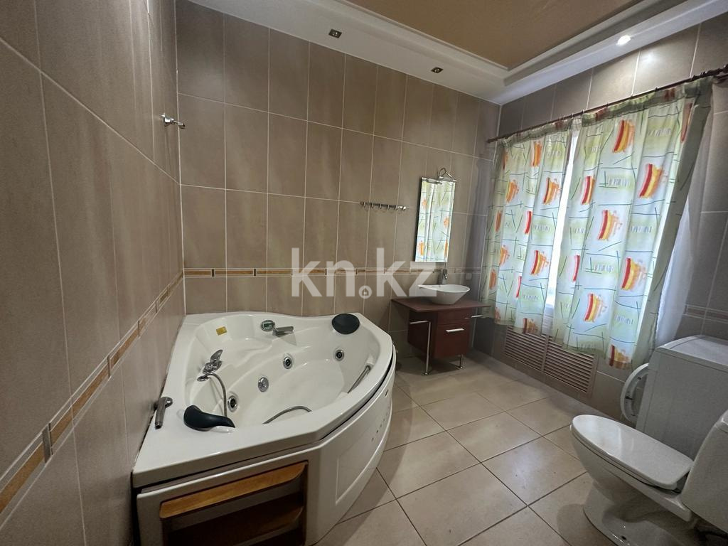 Продажа 2-комнатной квартиры, 82 м², пр. Н. Абдирова в Караганде - фото 9